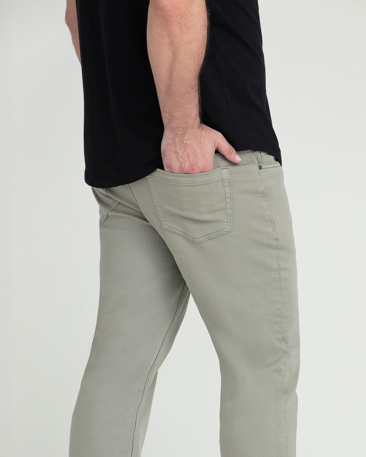 Athletic Fit / Denkhaki™ Sage (Light Green)