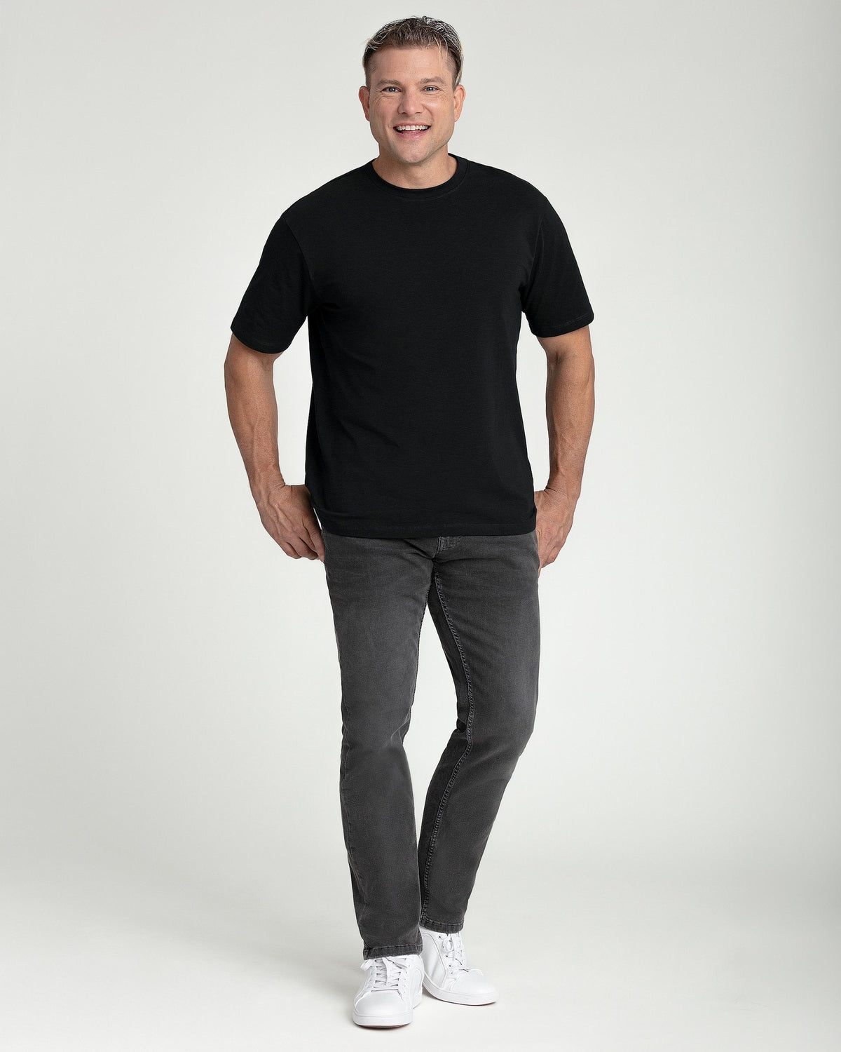 Organic Crew Neck T-Shirt (Relaxed Fit) / Black