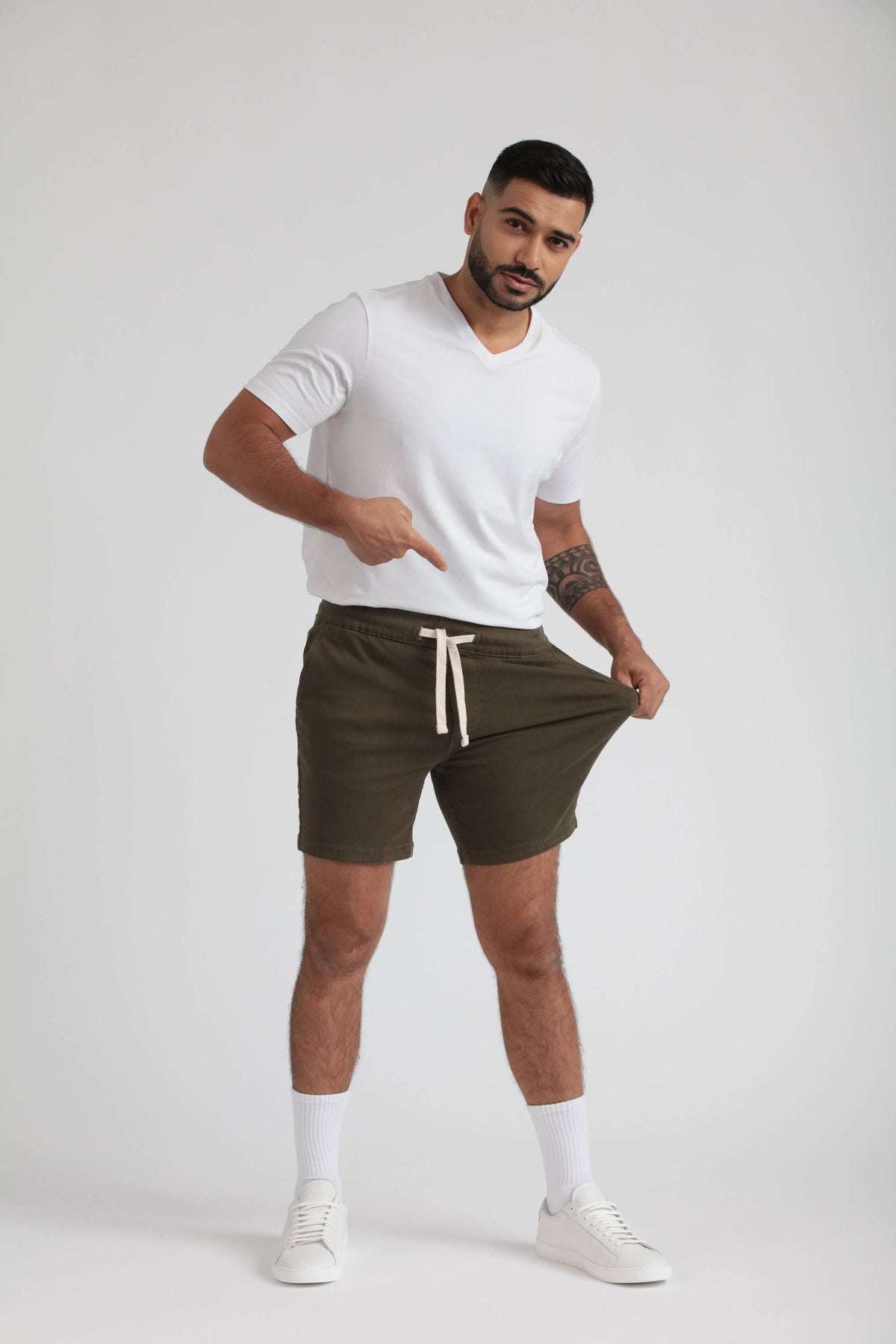 Everyday Comfort Shorts (Slim Fit) / Dark Khaki & Soldier Olive