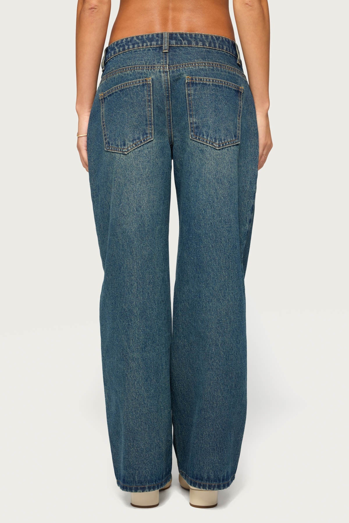 Petite Raelynn Washed Low Rise Baggy Jeans