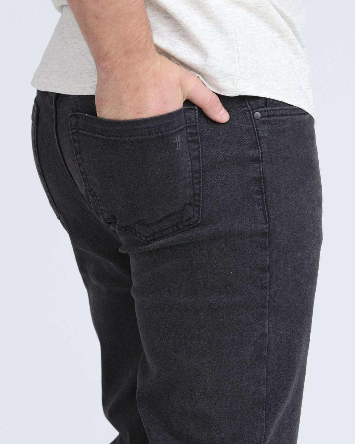 Athletic Fit / Steel (Faded Black)